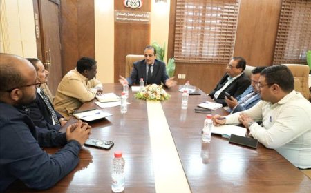 وزير الصحة يطلع على تدخلات منظمة كير في القطاع الصحي