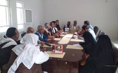 عشر مدارس تضرب عن العمل.. وتنفيذي ميفعة يناقش الإضراب والوضع التربوي والتعليمي في مدارس المديرية