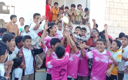 الصف الخامس يتوج بطلًا لدوري كرة القدم لمدرسة العروس بمودية