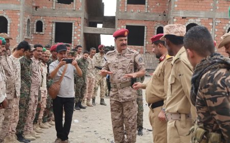 أركان ألوية الدعم والإسناد يزور معسكر اللواء السادس في محافظة ابين