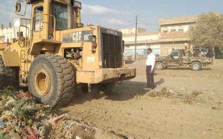 وكيل الحديدة يتفقد أعمال إعادة تأهيل شوارع  مديرية حيس