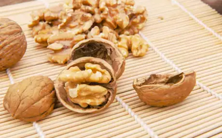 تناول عين الجمل على الريق- ماذا يفعل بالجسم؟