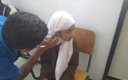 فريق طبي من مركز الملك سلمان يصل شبوة لفحص المعاقين سمعياً استعداداً لصرف سماعات