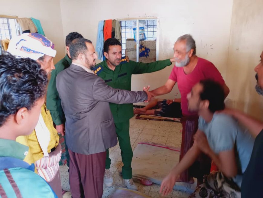 بتوجيهات مدير أمن محافظة لحج.. تفقد أوضاع السجينات وإغاثة السجناء في إدارة أمن الحوطة 