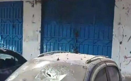 عدن.. انهيار اجزاء شرفة عمارة سكنية بالمعلا
