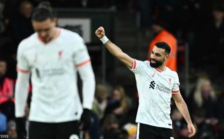 ثنائية صلاح "التاريخي" تقود ليفربول لتجاوز  عنيد الدوري