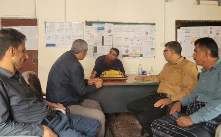 مدير صحة أبين يناقش تحسين الخدمات الطبية بمستشفى المحفد ويؤكد على ضرورة توفير أخصائي تخدير وطبيبة نساء