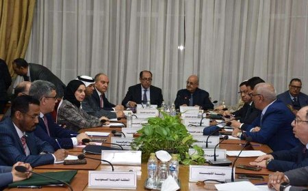اليمن يترأس إجتماعاً طارئاً لمجلس جامعة الدول العربية لبحث تداعيات حظر الأونروا