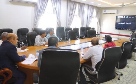 قيادة تربية ساحل حضرموت تشارك في اللقاء التعريفي ببرامج الجمعية العربية للروبوت والذكاء الاصطناعي ونشاطاتها عبر تقنية الزوم