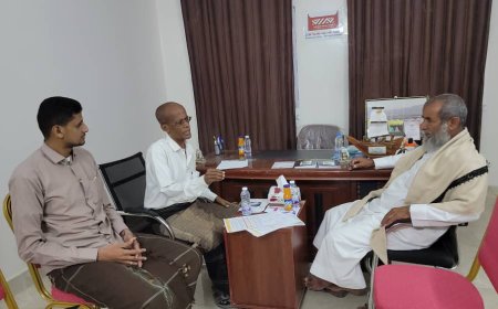 رئيس مؤسسة حضرموت لخدمة التراث يلتقي مدير عام مديرية زمخ ومنوخ