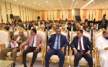 أمين عام محلي حضرموت يدشن لقاء علمياً دولياً حول أمراض وجراحة القلب