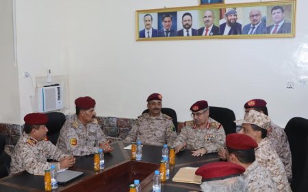 عدن.. اللواء الأشول يناقش مع هيئة الاستخبارات آليات رفع كفاءة الأداء الأمني والمعلوماتي المساند للأداء الميداني