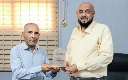 مدير عام الشؤون الإجتماعية أبين  يكرم مؤسسة إثراء ويشيد بدورها وجهودها بالأعمال الإنسانية التي تقدمها في المحافظة