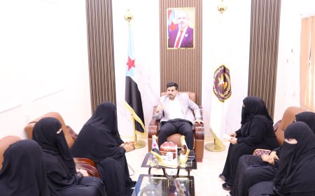 رئيس تنفيذية انتقالي المهرة يلتقي قيادة جمعية بناء المستقبل للسلام والتنمية بمديرية حوف