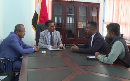 الأمين العام لمحلي حضرموت يناقش الاستعدادات لإقامة المعرض الرمضاني التعاوني الثاني بالمكلا