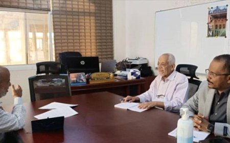 لقاء في عدن يناقش تعزيز التعاون بين وزارة المياه والبيئة وهيئة المساحة الجيولوجية