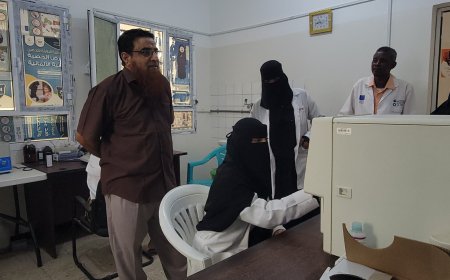مدير صحة أبين يتفقد الوحدة الصحية بالمخزن في خنفر ويشيد بمستوى الخدمات والانضباط