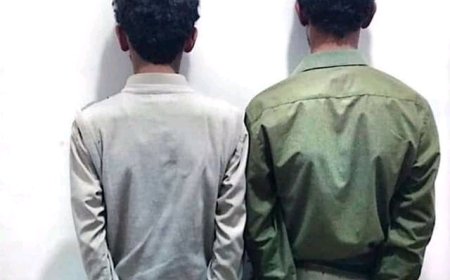 قوات دفاع شبوة تلقي القبض على ثلاثة أشخاص وبحوزتهم كمية من مادة الشبو في مدخل مدينة عتق
