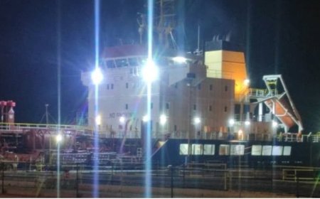 عاجل: بشرى سارة.. وصول 12 الف طن ديزل إلى ميناء الزيت بعدن لتشغيل الكهرباء. 