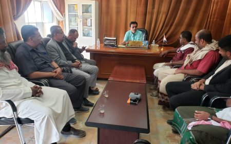 مدير عام مديرية القطن يلتقي مدير عام مكتب الشؤون الاجتماعية والعمل بالوادي والصحراء