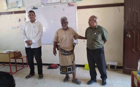 مدير عام ميفعة يدشن اختبارات الفصل الثالث تخصص معلم في مساق البكالوريوس بالمديرية 