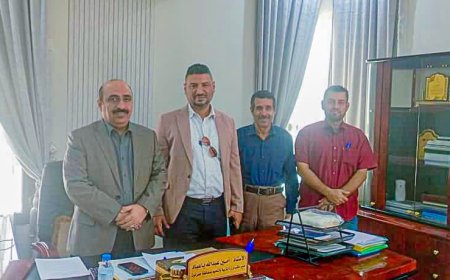 المؤسسة العامة للاثاث والتجهيزات تبحث فرص التعاون مع مكتب التربية والتعليم م/ حضرموت
