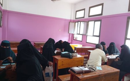 مجمع الفتح للبنات يقيم ورشةتدريبية حول تدني مستوى التحصيل العلمي للطالبات بمادتي القراءة والحساب للصفوف 1-3