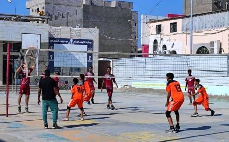 التلال يلحق بالميناء الخسارة الأولى في دوري كرة الطائرة للناشئين بعدن