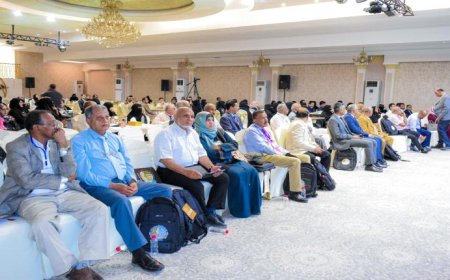 كلية الطب بجامعة عدن تدشن فعاليات المؤتمر العلمي الأول للأمراض الجلدية