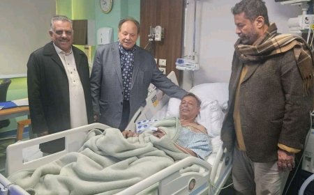 الرئيس علي ناصر برفقة الوزير الجفري ورجل الاعمال الاسدي يزورون مدير مالية وزارة الدفاع