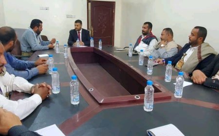 وكيل قطاع الإرشاد يعقد اجتماعًا بمكتب أوقاف مأرب لمناقشة سير العمل ومتطلبات المرحلة القادمة