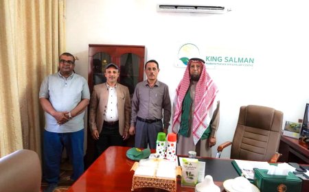 الدكتور العمودي يزور مكتب مركز الملك سلمان للإغاثة والاعمال الإنسانية بعدن