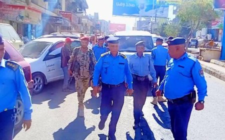 حملة مكثفة لضبط مخالفات أجور النقل في تعز تنفيذًا للتعميم رقم 2 لعام 2025 الصادر عن مكتب النقل بالمحافظة 