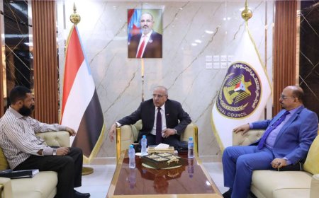 ‏الكثيري يطّلع على برامج المؤسسة الاقتصادية ومشاريعها المُنجزة بالعاصمة عدن