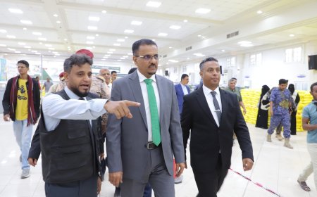 الأمين العام لمحلي حضرموت يدشن المعرض الرمضاني التعاوني الثاني بقاعة الفقيد هود باعباد بالمكلا