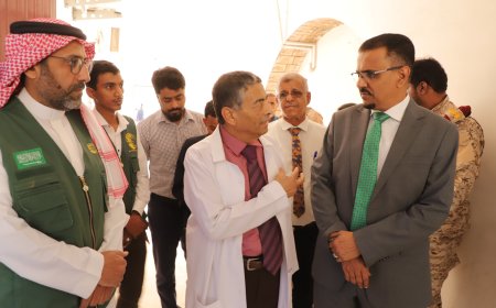 الأمين العام لمحلي حضرموت يختتم المشروع الطبي لجراحة التجميل والحروق والتشوهات بالمحافظة