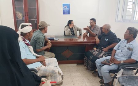 القحطاني والأجعش يتفقدان مشروع التغذية المدرسية بالحديدة