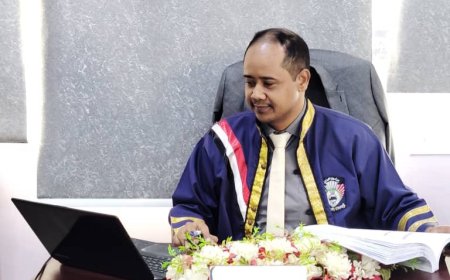 الباحث حسن حسين عمر باكوبن ينال درجة الدكتوراه بامتياز في إدارة الأعمال من جامعة عدن