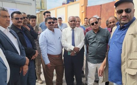 بتكلفة ( 4.5 ) مليون دولار.. "معاون" يضع حجر أساس لمشروع بناء مخازن اللقاحات المركزية والعاصمة عدن