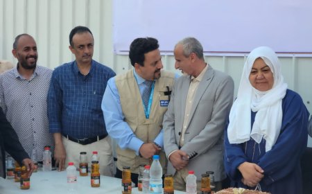 بكلفة (٤,٥) مليون دولار: "معاون والشبحي يضعان حجر الأساس لمشروع بناء المخازن المركزية والمحلية لللقاحات في العاصمة عدن