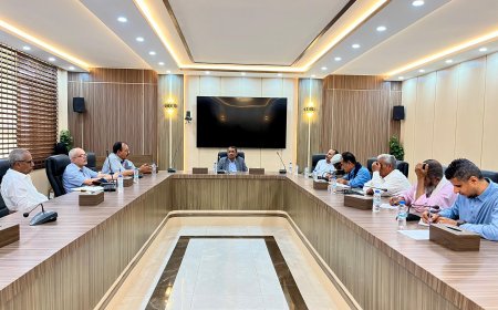 الوكيل الغتاتني يلتقي ممثلي منظمة الفاو ويناقش معهم تشغيل بنوك البذور ضمن مشروع الإستجابة لتعزيز الأمن الغذائي