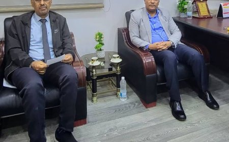 بحضور العبادي.. مجلس كلية اللغات بجامعة عدن يعقد اجتماعه الدوري لشهر فبراير