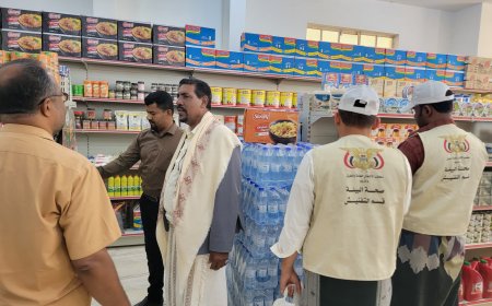 مدير عام مديرية تريم يدشن حملة التفتيش على المواد المنتهية الصلاحية