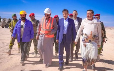 المحافظ بن الوزير يتفقد سير الأعمال في مشروع إنشاء كلية الطب بجامعة شبوة