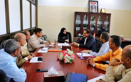 وكيل محافظة تعز للشؤون الصحية تترأس اجتماعًا موسعًا لمناقشة جاهزية المستشفيات الحكومية لشهر رمضان المبارك