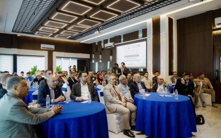 برعاية الرئيس الزُبيدي.. الكثيري يشهد تدشين دليل عدن السياحي تحت شعار "عدن تاريخ وسياحة"