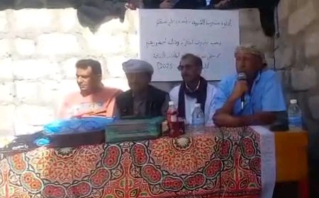 رئيس انتقالي مديرية الحد يحضر حفل تكريم اوائل طلاب مدرسة الشهيد أحمد علي عسكر بمدينة بني بكر