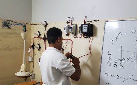 نقابة المهندسين بمحافظة حضرموت تدشن الدورة المهنية التمديدات الكهربائية المنزلية بالمكلا