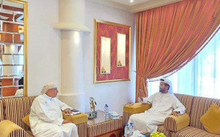 الشيخ سعيد بن سالم بن قربان يزور الشيخ مسلم العامري في مدينة العين