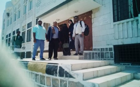 بحضور مؤسسة سفراء الخير.. اجتماع يناقش القضايا المجتمعية التي تواجه النازحين والوضع الاقتصادي والاجتماعي في أبين